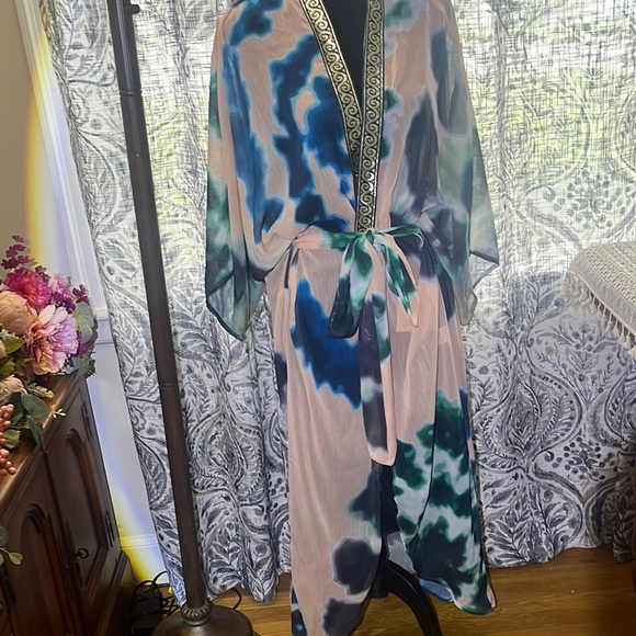 Other - Elegant Blue and Pink Kimono Robe